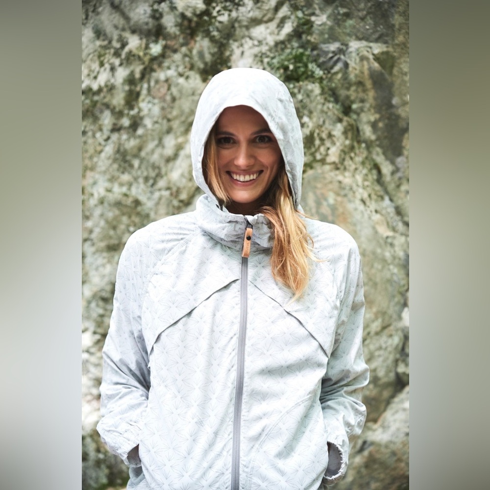 Indygena Women's Windbreaker Jacket with High Collar